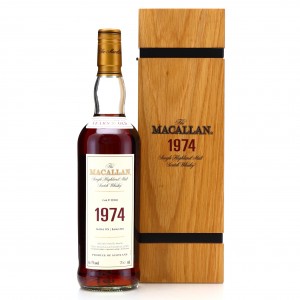 Macallan 1974 Fine and Rare 30 Year Old #929038