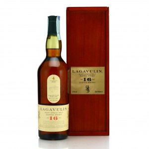 Lagavulin 16 Wooden Box