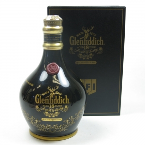 Glenfiddich 18 Year Old Ancient Reserve / MFI Exclusive Decanter Front