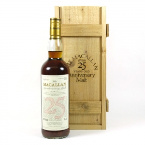 Macallan 1971 Anniversary Malt 25 Year Old Front