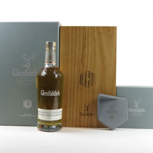 Glenfiddich 1994 Single Cask 20 Bourbon Oak Includes Clay Stand