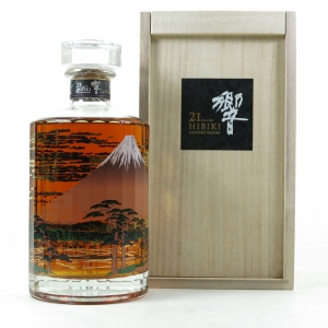 Hibiki 21 Year Old Mount Fuji Limited Edition / Wooden Box