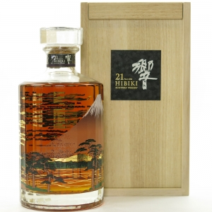 Hibiki 21 Year Old Mount Fuji Limited Edition / Wooden Box