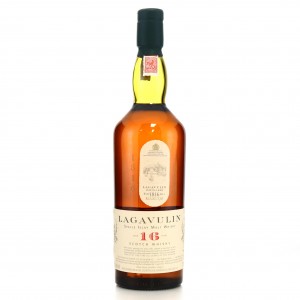 Lagavulin 16 Year Old White Horse Bottling 75cl / US Import