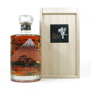 Hibiki 21 Year Old Mount Fuji Limited Edition / Wooden Box