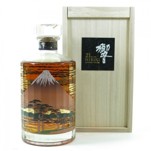 Hibiki 21 Year Old Mount Fuji Limited Edition / Wooden Box