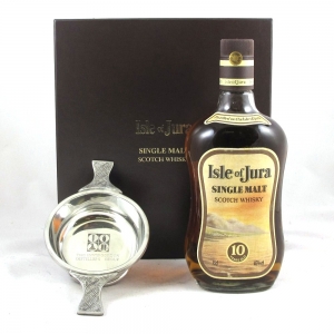 Isle of Jura 10 Year Old with Quaich Front