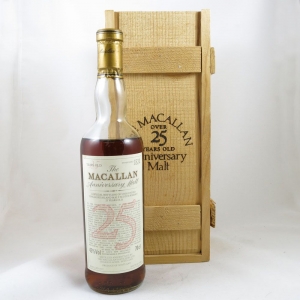 Macallan 25 Year Old Anniversary Malt front