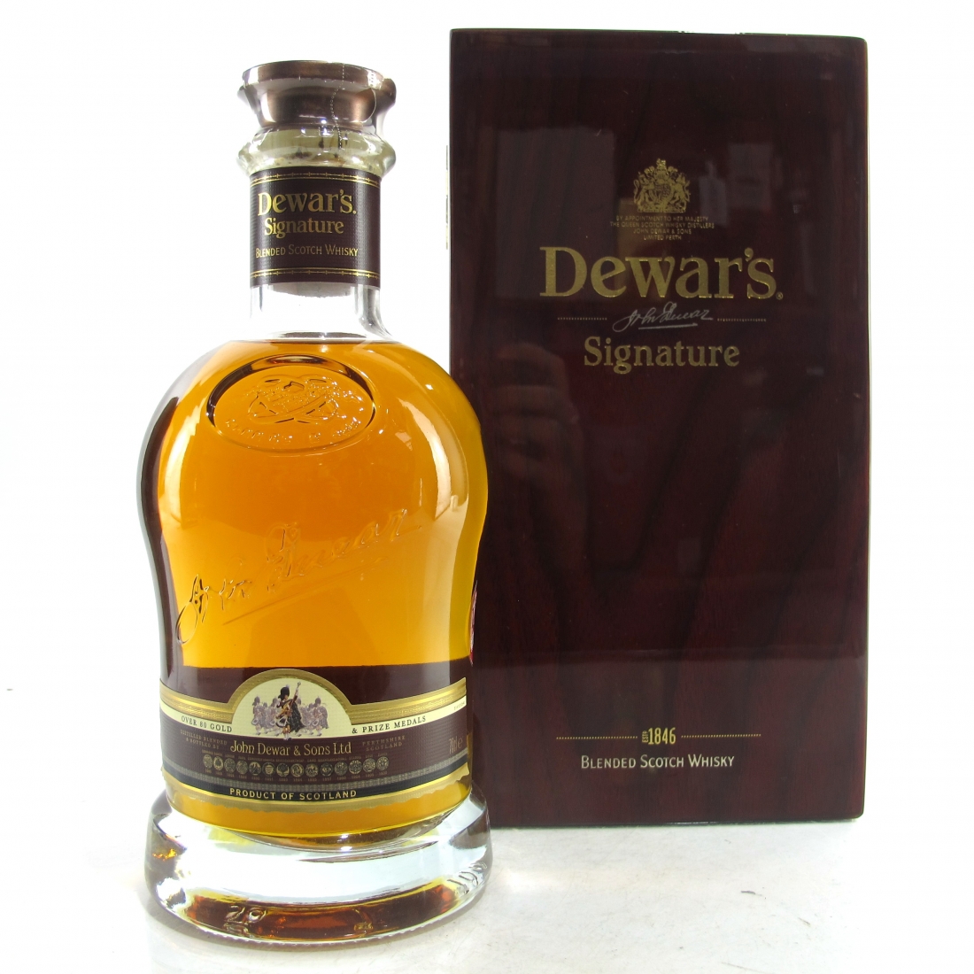 Dewar's Signature Whisky Auctioneer
