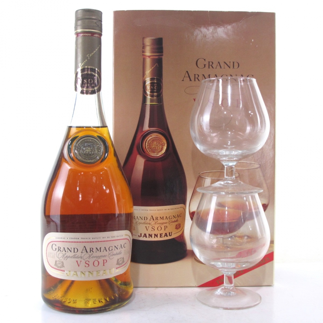 Janneau VSOP Grand Armagnac / including 2 Glasses | Whisky Auctioneer